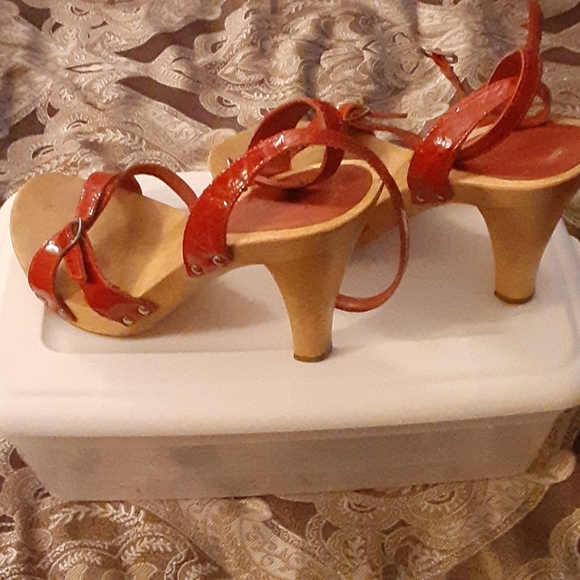 Footware - Picture 1 of 1